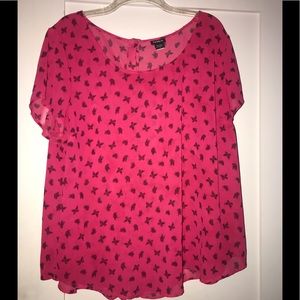 Torrid chiffon top size 2/18W hot pink w/butterfly